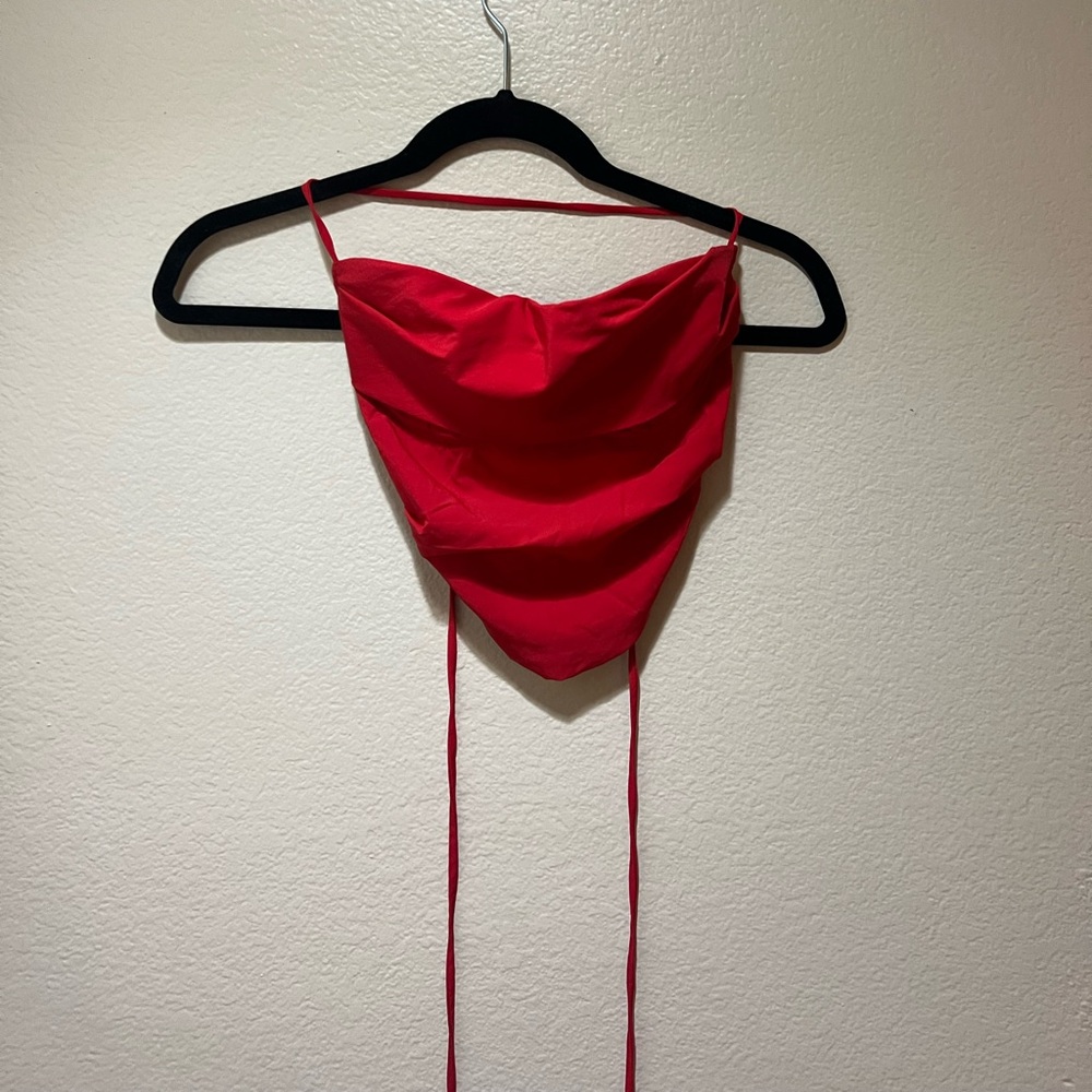 Red bombshell crop